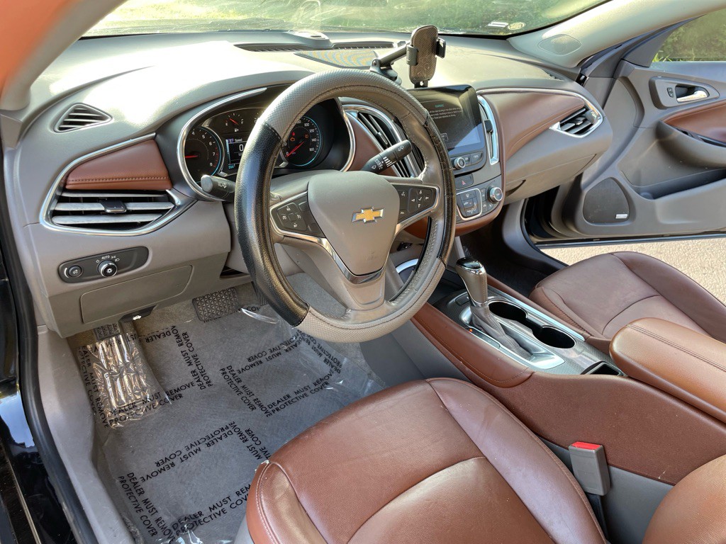 2017 Chevrolet Malibu Image 13