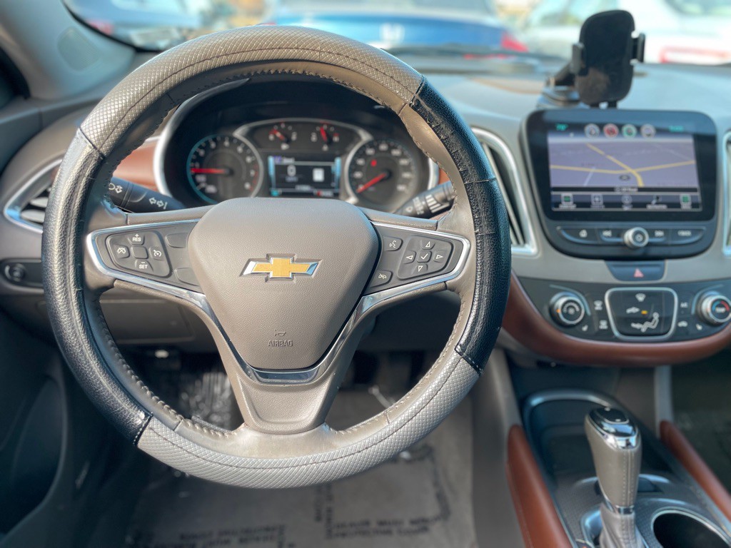 2017 Chevrolet Malibu Image 16