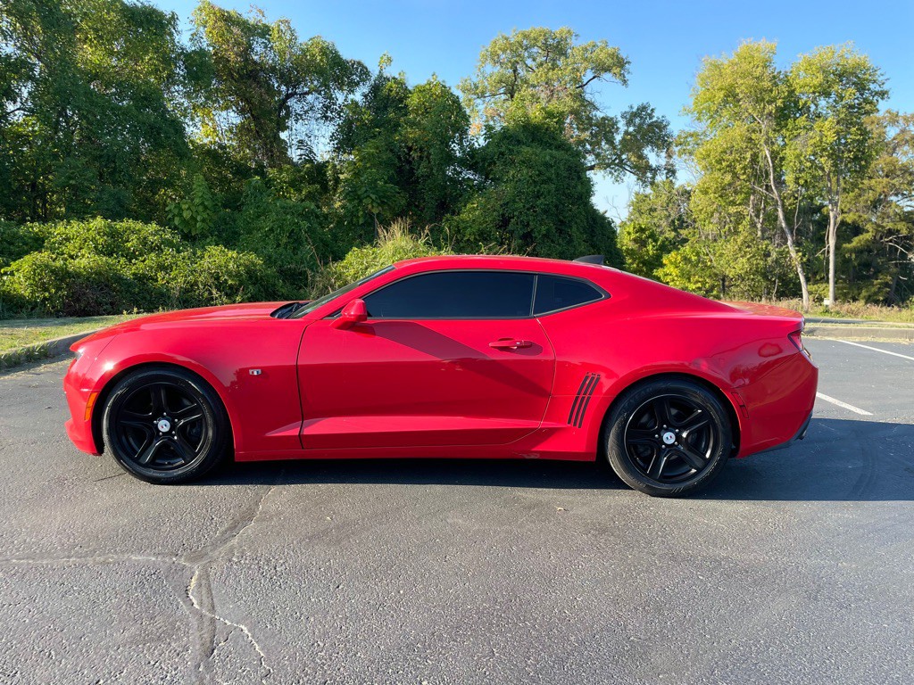 2018 Chevrolet Camaro Image 3