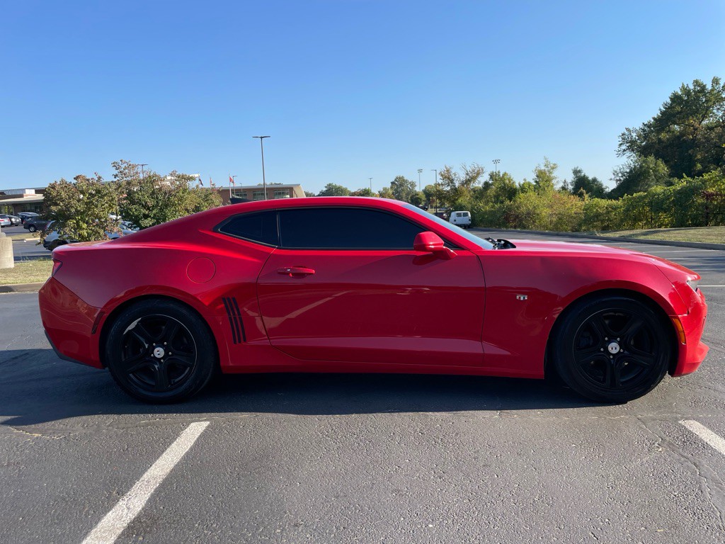 2018 Chevrolet Camaro Image 6