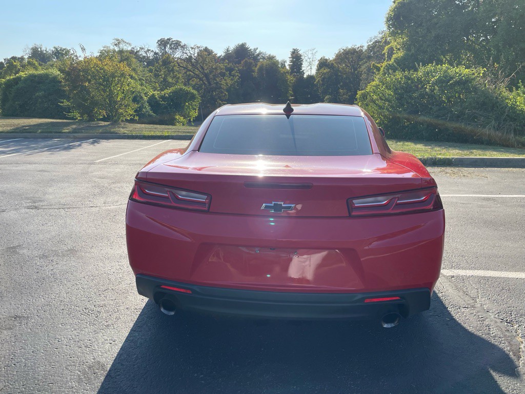 2018 Chevrolet Camaro Image 8