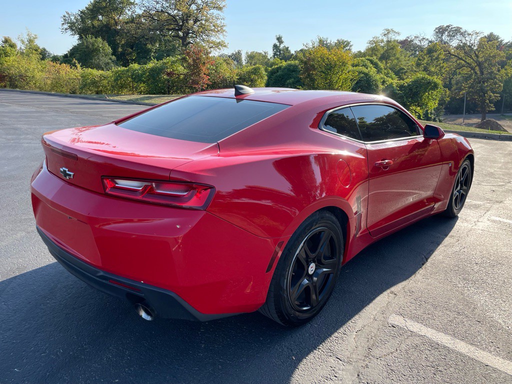 2018 Chevrolet Camaro Image 9