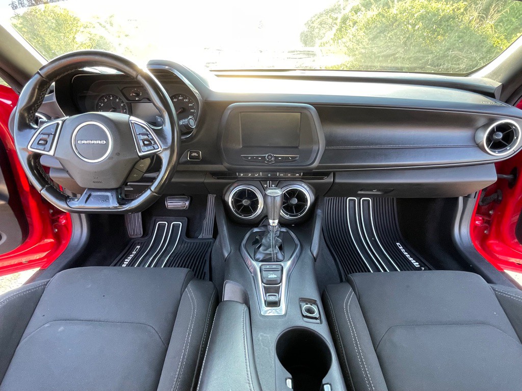 2018 Chevrolet Camaro Image 11