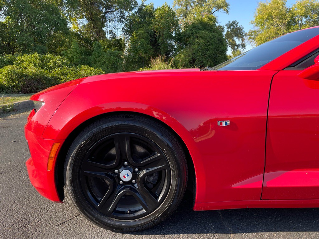 2018 Chevrolet Camaro Image 18