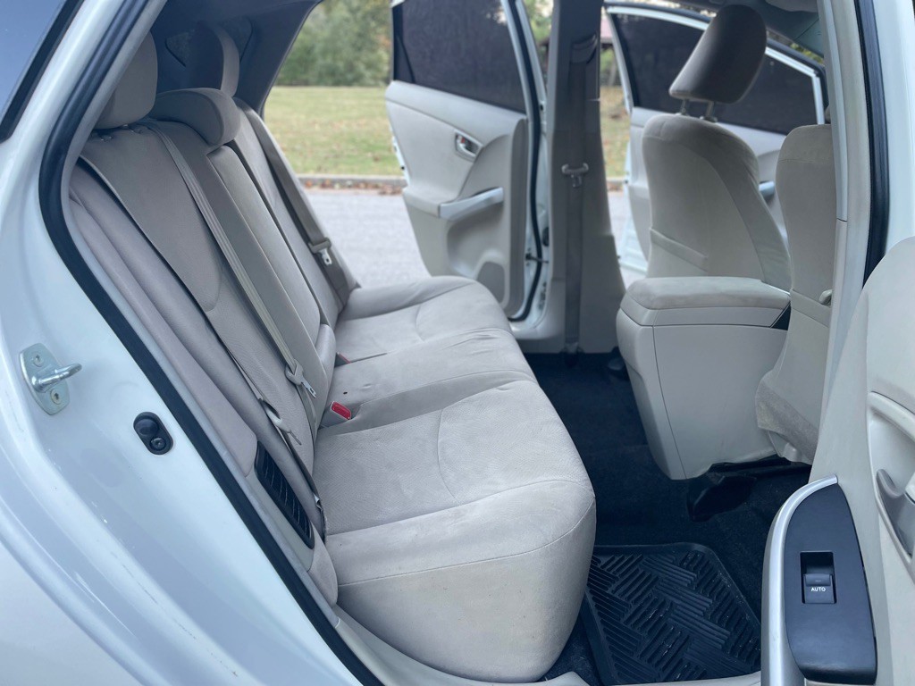 2014 Toyota Prius Image 21