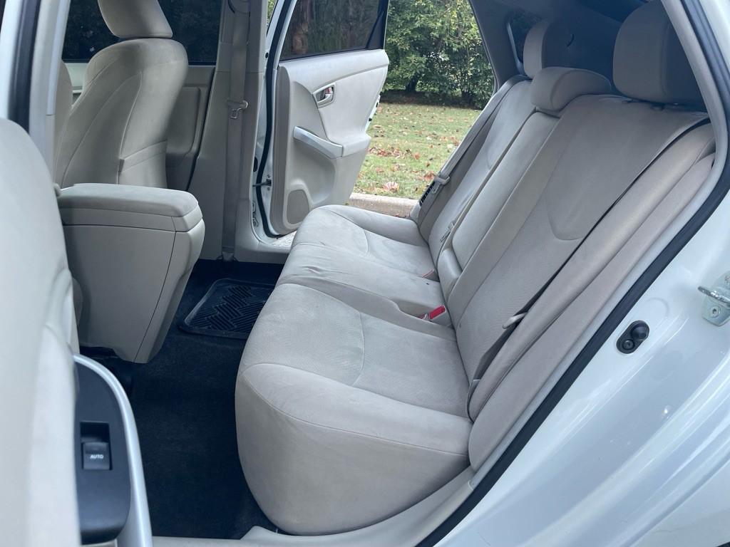 2014 Toyota Prius Image 23