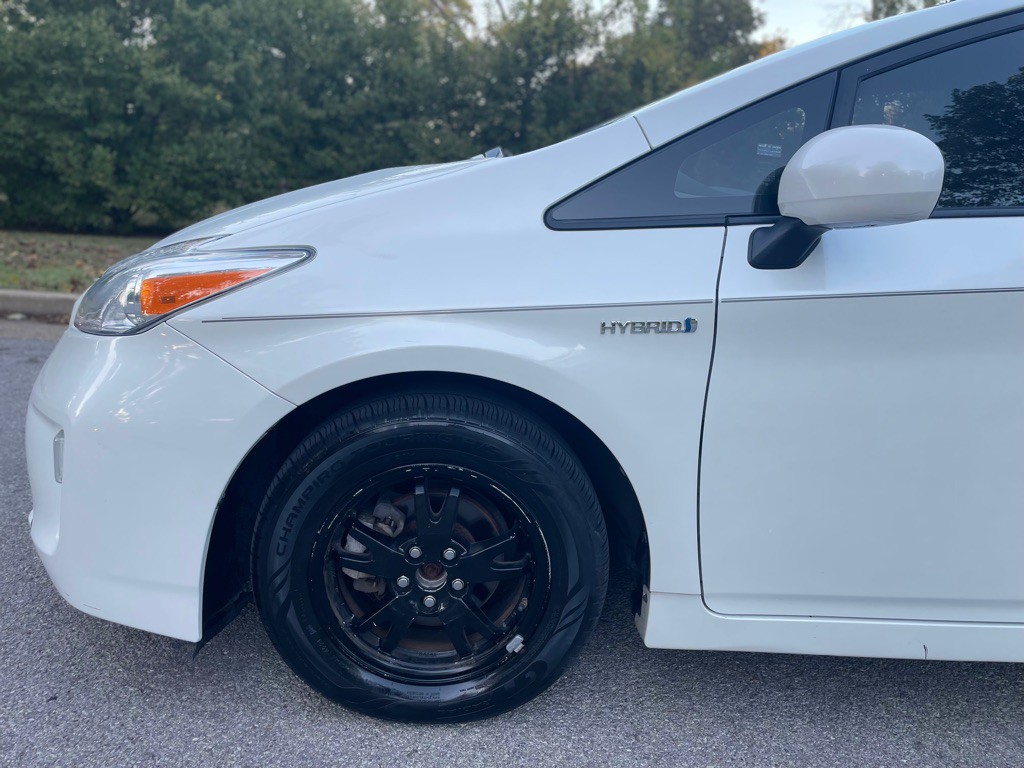 2014 Toyota Prius Image 24