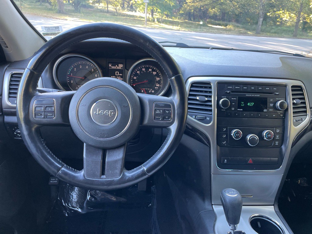 2012 Jeep Grand Cherokee Image 19