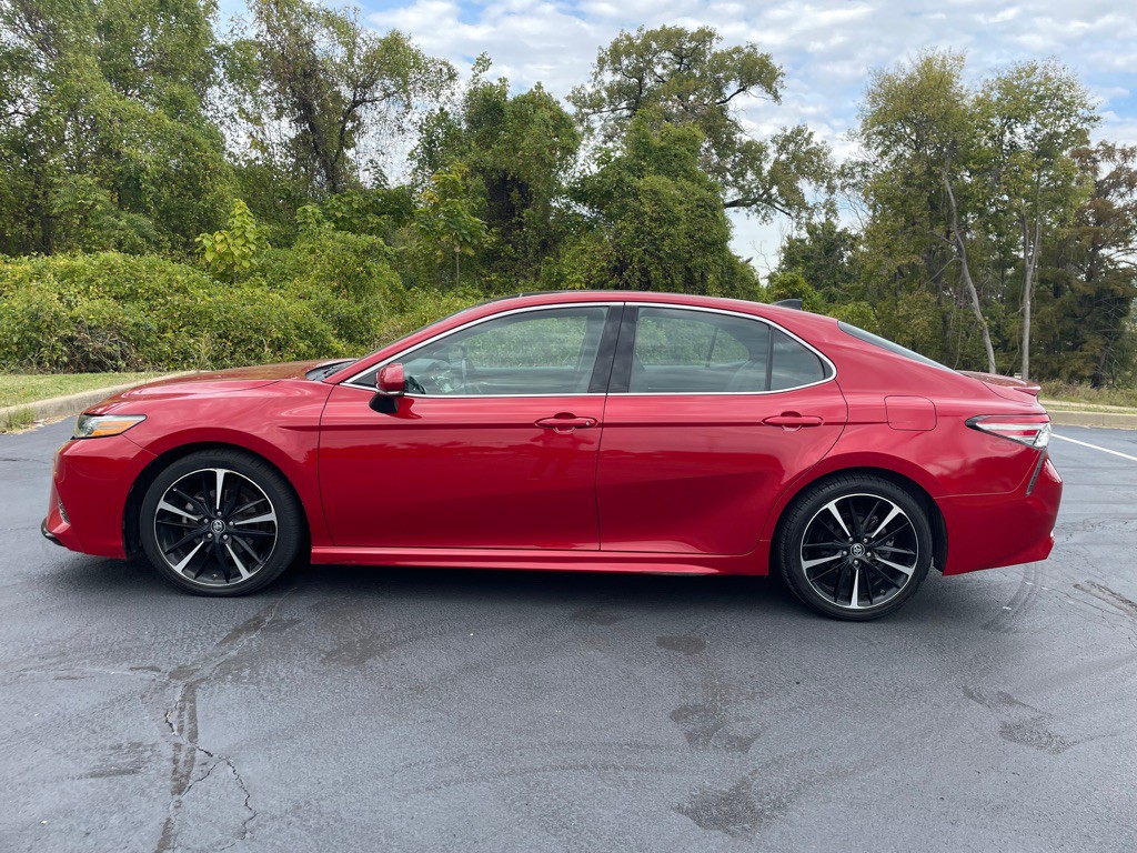 2019 Toyota Camry Image 3