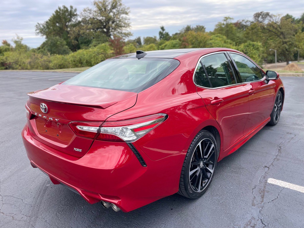 2019 Toyota Camry Image 9