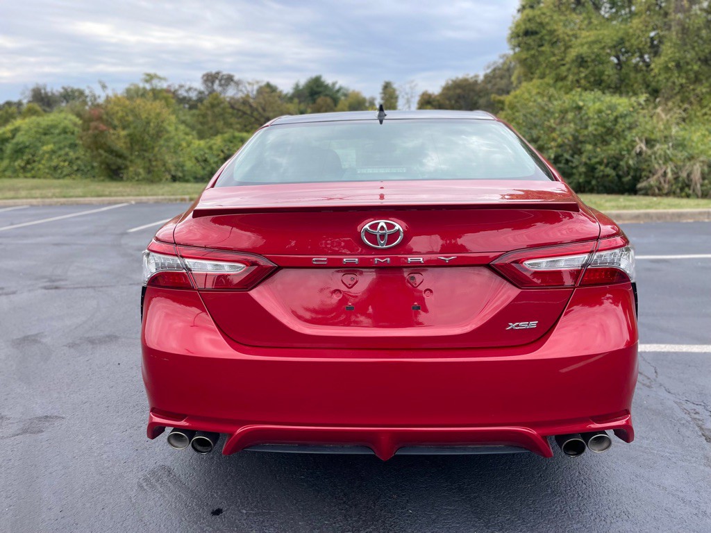2019 Toyota Camry Image 10