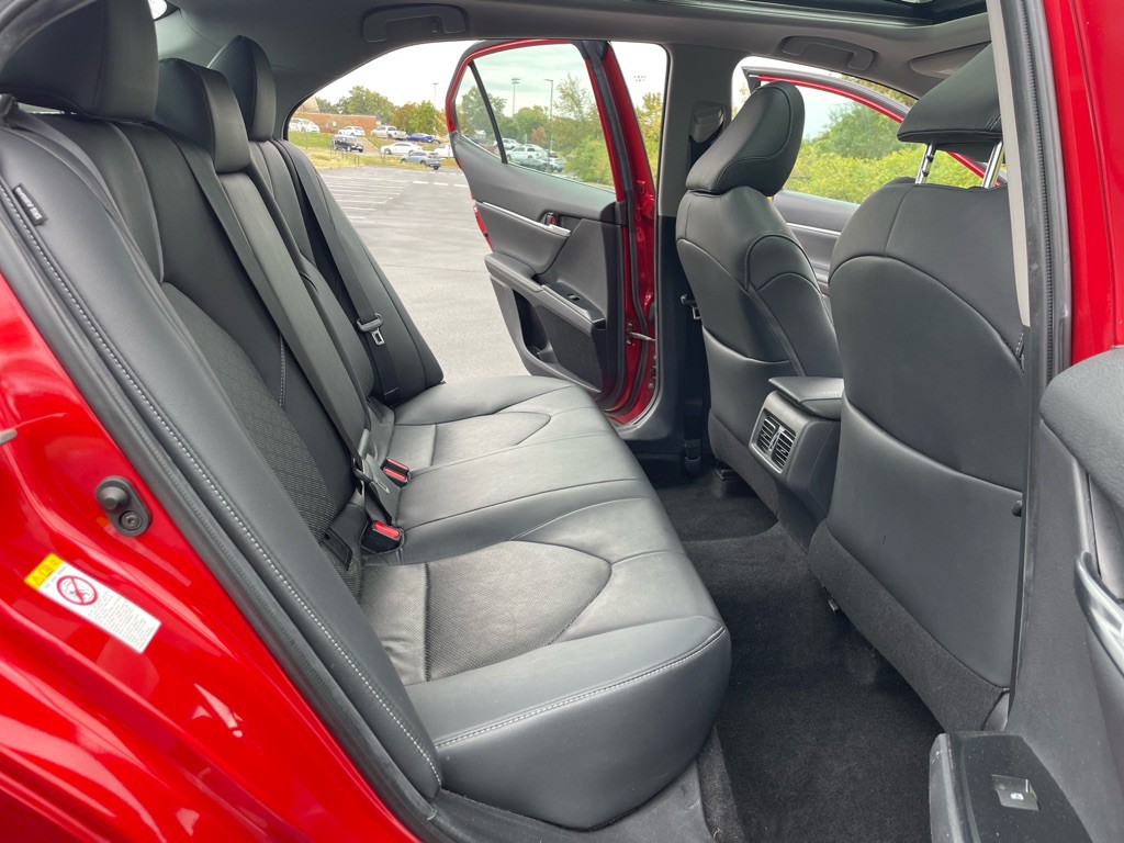 2019 Toyota Camry Image 23