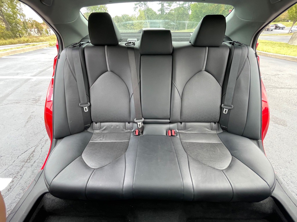 2019 Toyota Camry Image 24