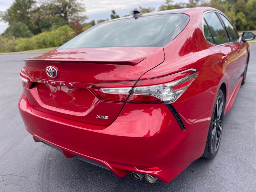2019 Toyota Camry Image 26