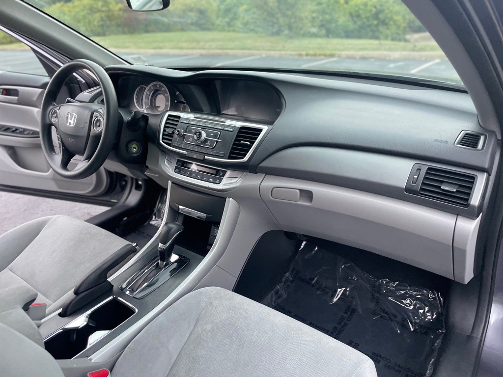 2013 Honda Accord Image 17