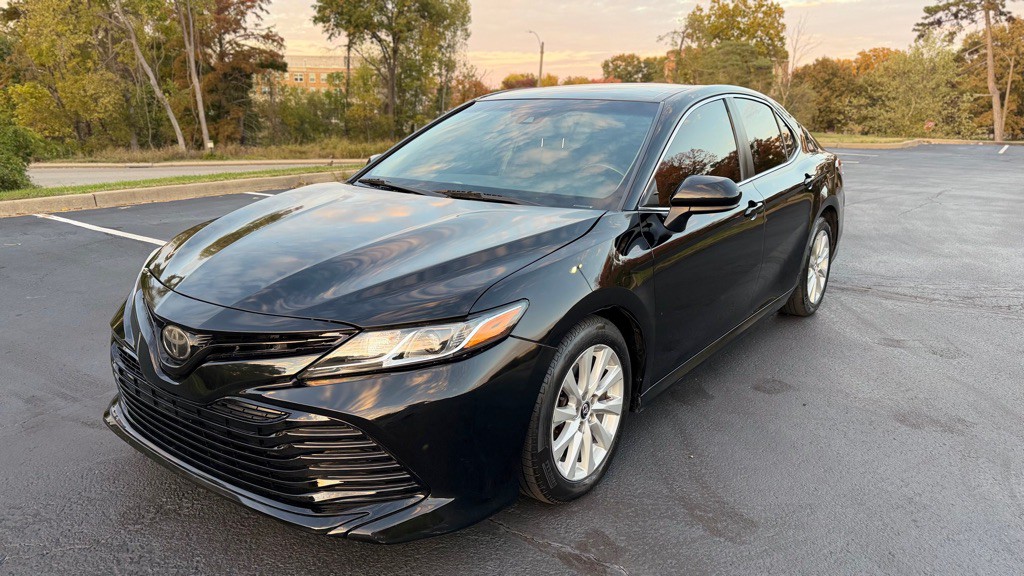2020 Toyota Camry Image 1