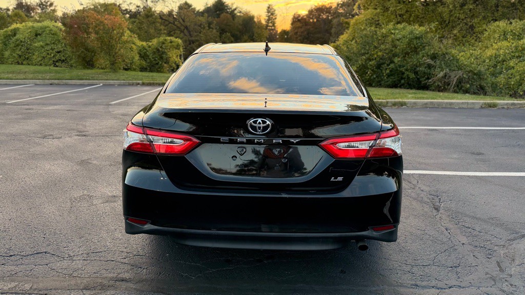 2020 Toyota Camry Image 8