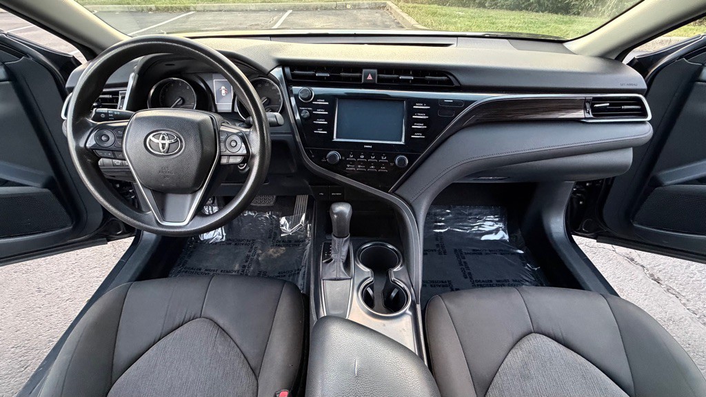 2020 Toyota Camry Image 11