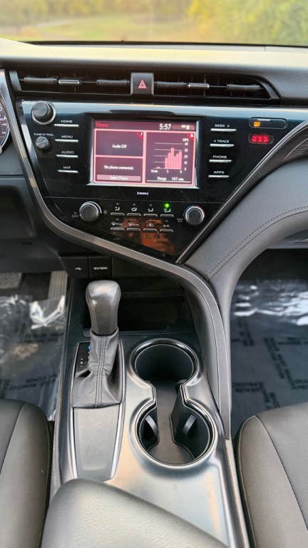 2020 Toyota Camry Image 14