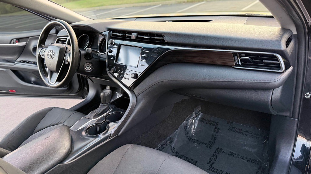 2020 Toyota Camry Image 15