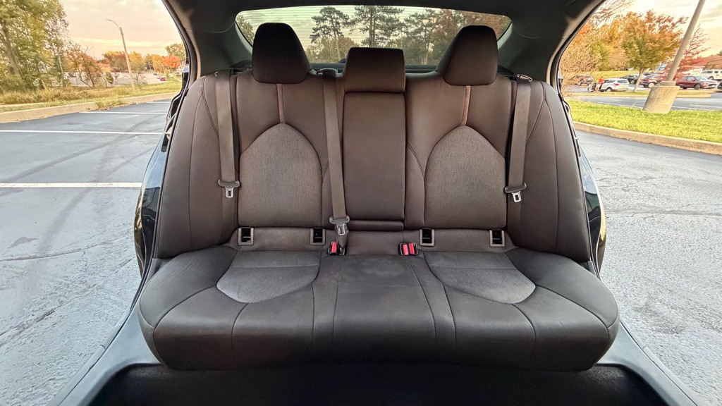 2020 Toyota Camry Image 21