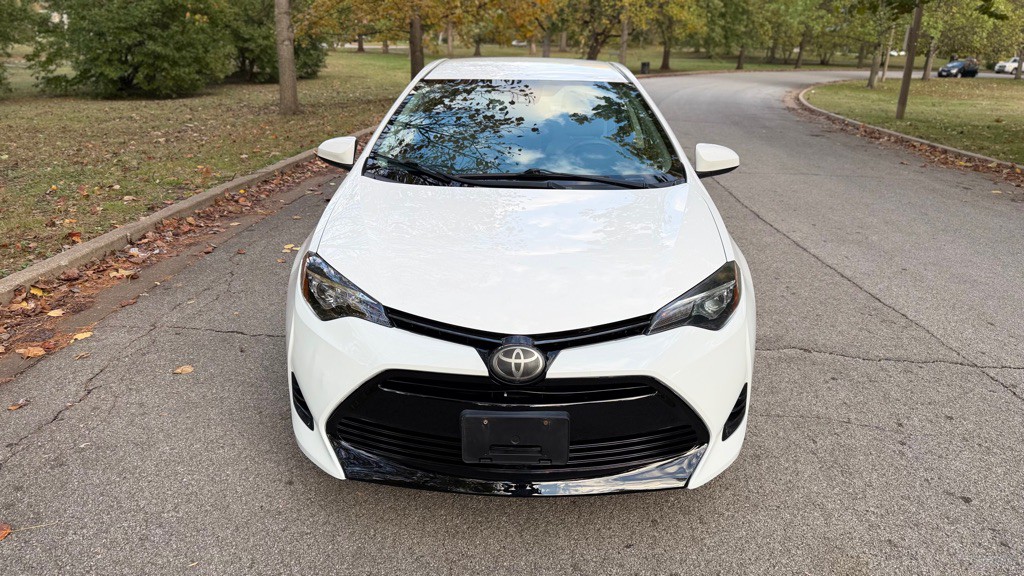 2018 Toyota Corolla Image 2