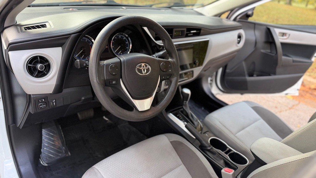 2018 Toyota Corolla Image 13