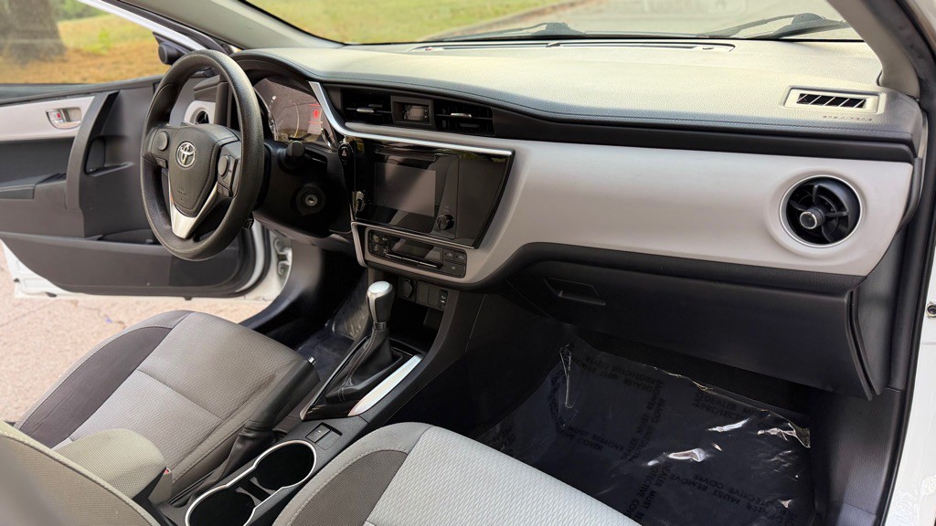2018 Toyota Corolla Image 15