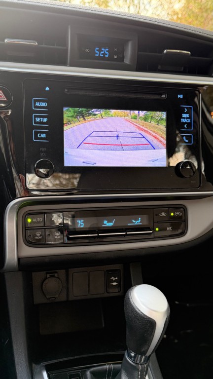 2018 Toyota Corolla Image 19