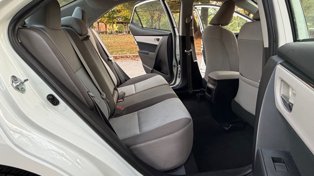 2018 Toyota Corolla Image 20