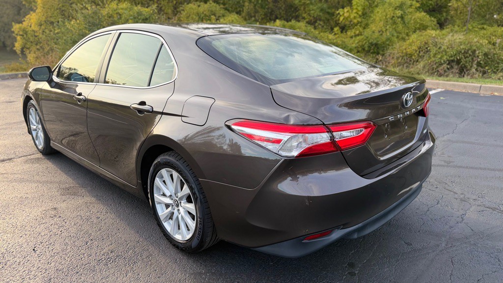 2018 Toyota Camry Image 7