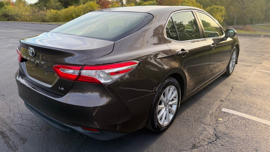 2018 Toyota Camry Image 9