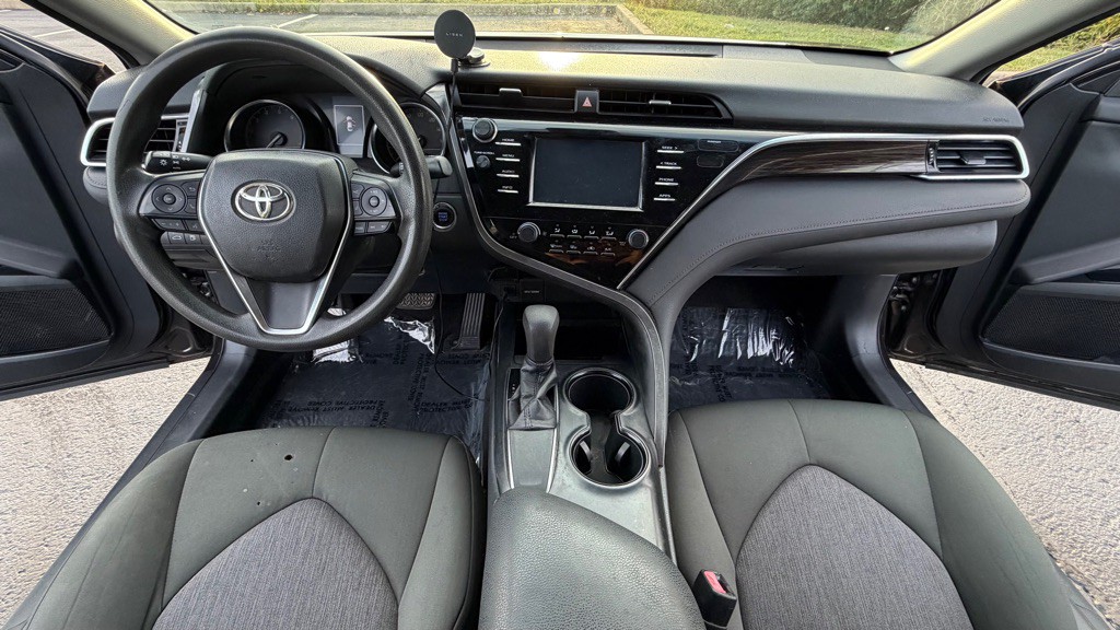 2018 Toyota Camry Image 11