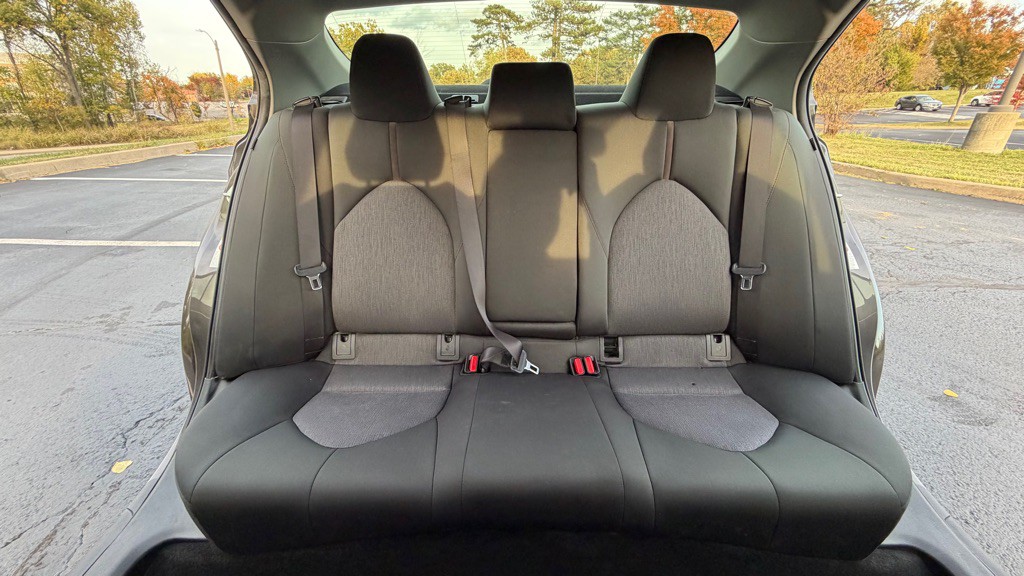 2018 Toyota Camry Image 21