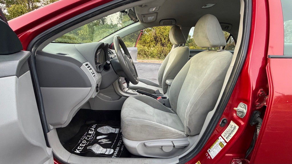 2010 Toyota Corolla Image 10