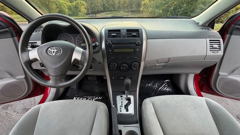 2010 Toyota Corolla Image 11