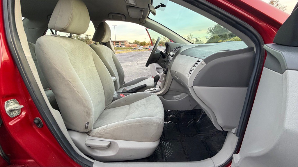 2010 Toyota Corolla Image 12