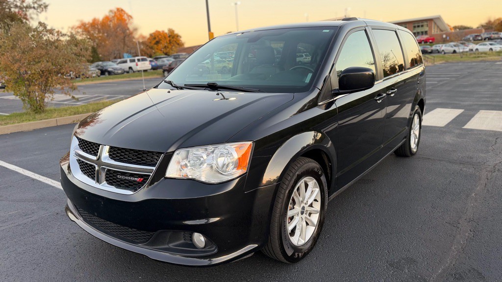 2019 Dodge Grand Caravan Image 1