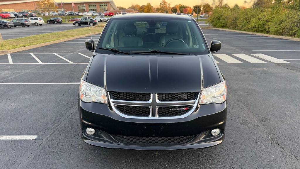 2019 Dodge Grand Caravan Image 2