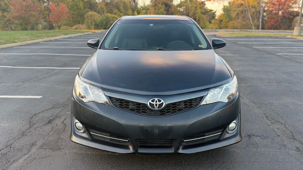 2012 Toyota Camry Image 5