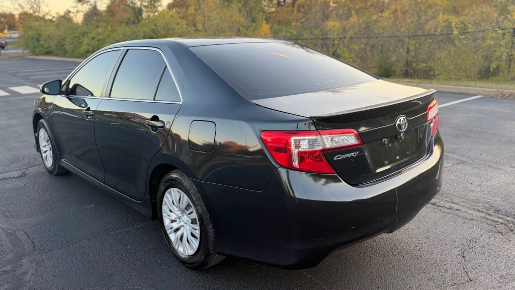 2012 Toyota Camry Image 7