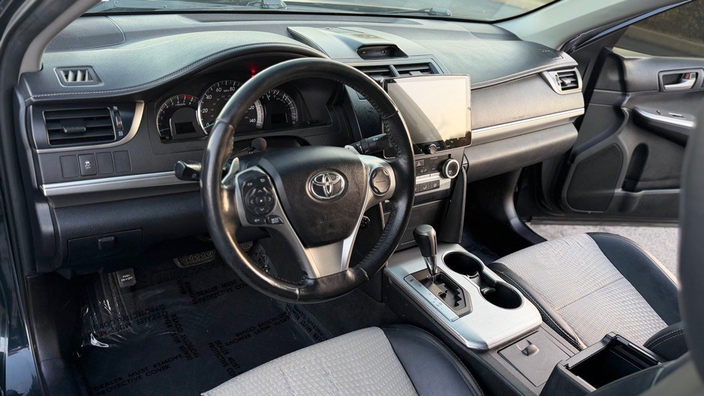 2012 Toyota Camry Image 13