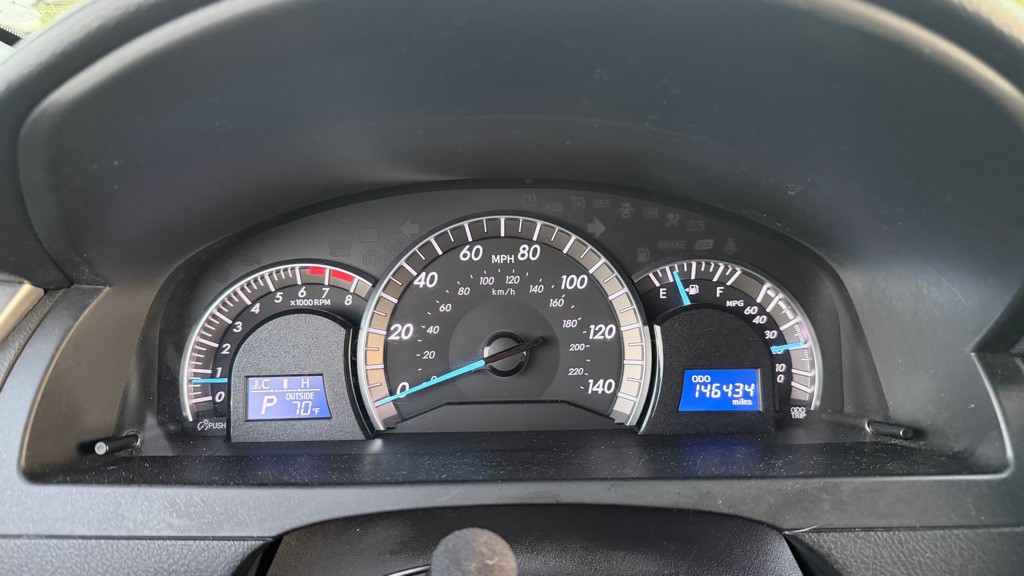 2012 Toyota Camry Image 17