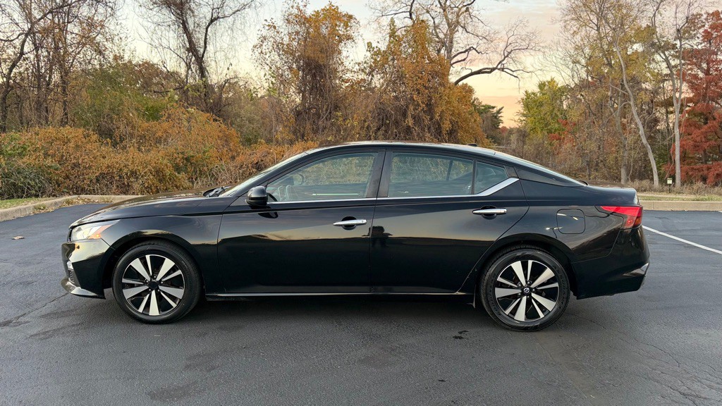 2021 Nissan Altima Image 3