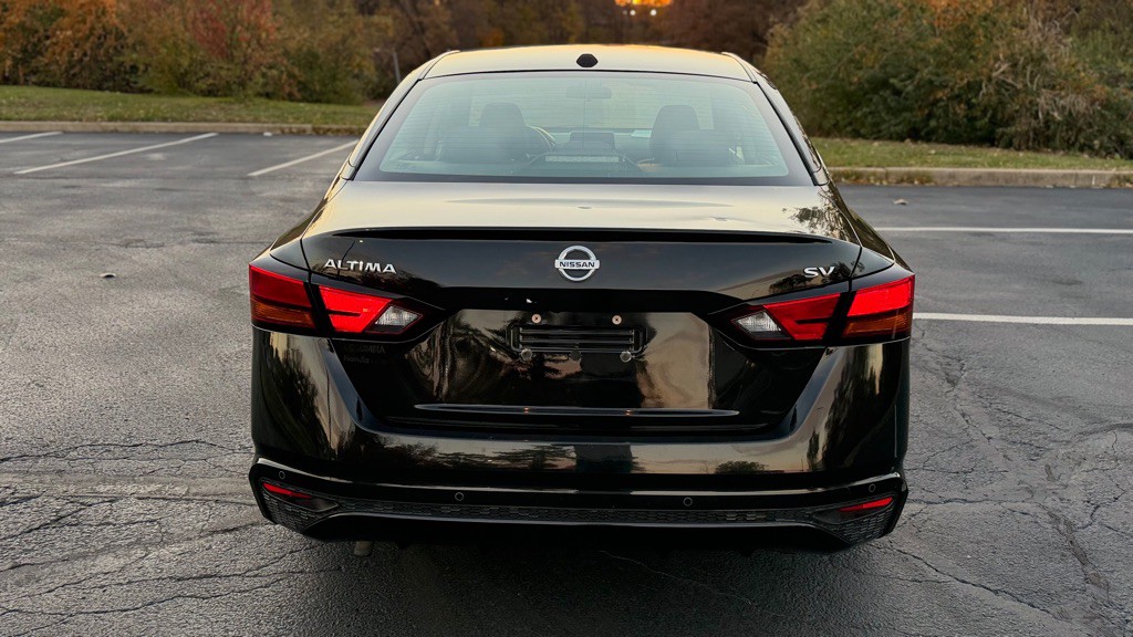 2021 Nissan Altima Image 8