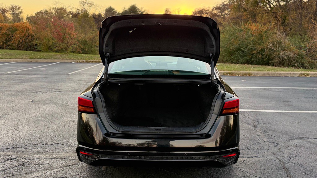 2021 Nissan Altima Image 11