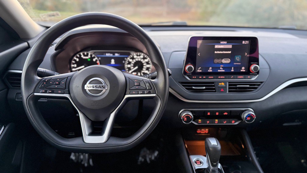2021 Nissan Altima Image 18
