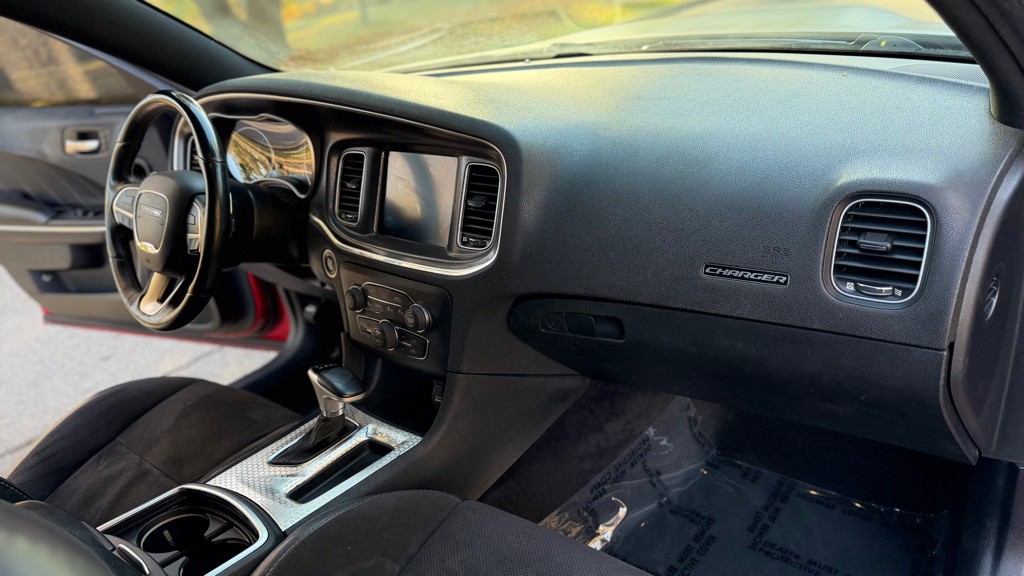 2016 Dodge Charger Image 17