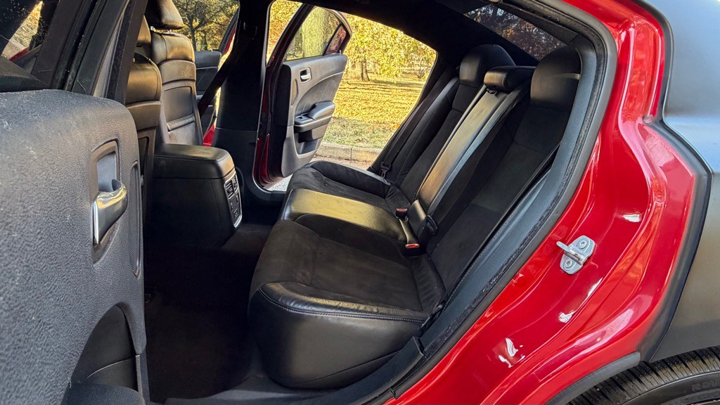 2016 Dodge Charger Image 28