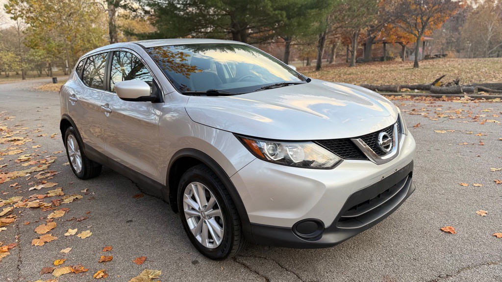 2017 Nissan Rogue Image 3